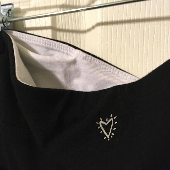 Betsey Johnson black athletic leggings w/ ruffles - Picture 5 of 7